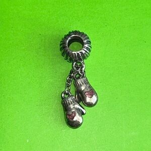 Pandora heart mittens